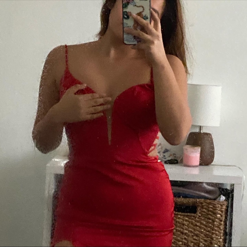 Red prom dress✨
